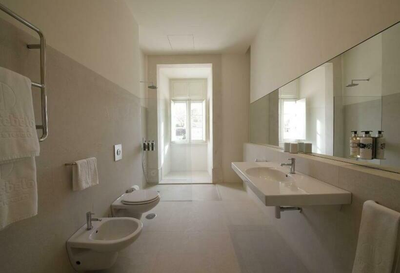 Отель Montebelo Mosteiro de Alcobaça Historic