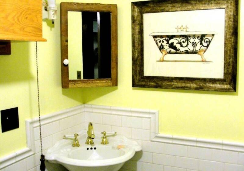 Alaska Heritage House Bed And Breakfast