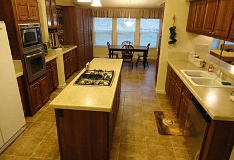 Amber Lights Bed And Breakfast