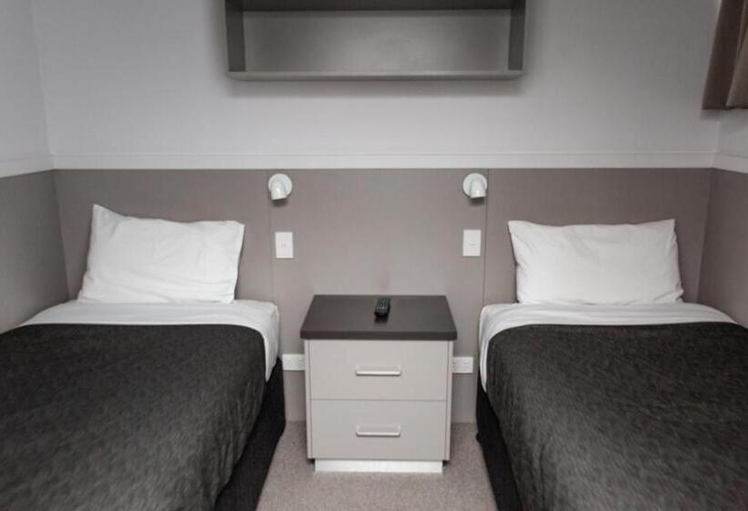 Amooran Oceanside Apartments And Motel