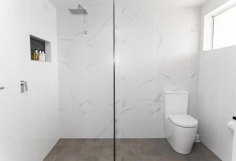 Amooran Oceanside Apartments And Motel