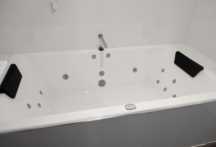 Apartments On Tolmie