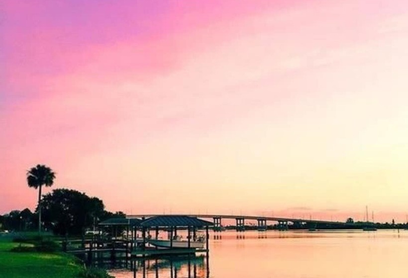 مبيت وإفطار Black Dolphin Inn