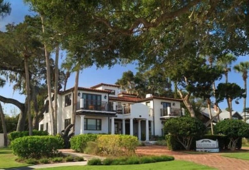 مبيت وإفطار Black Dolphin Inn