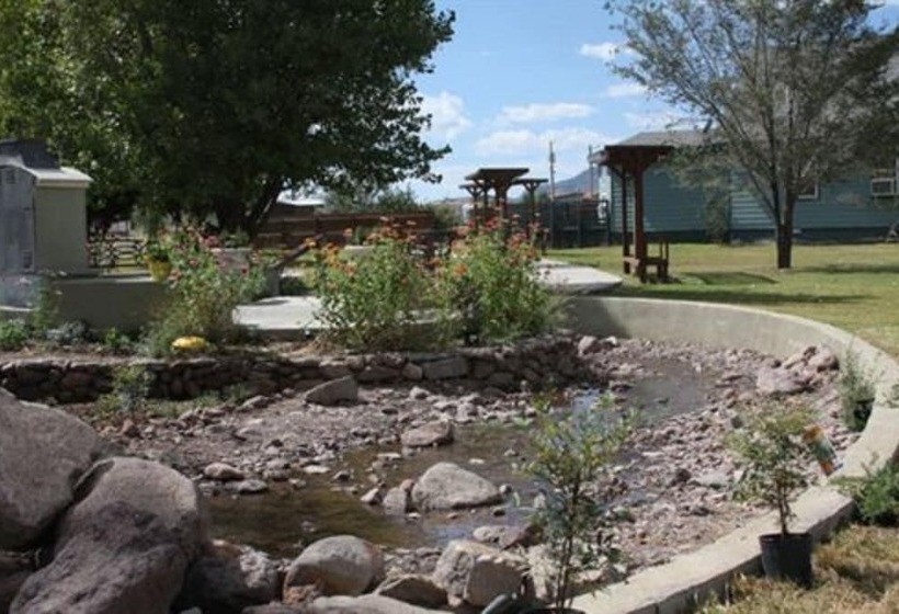 مبيت وإفطار Davis Mountains Inn