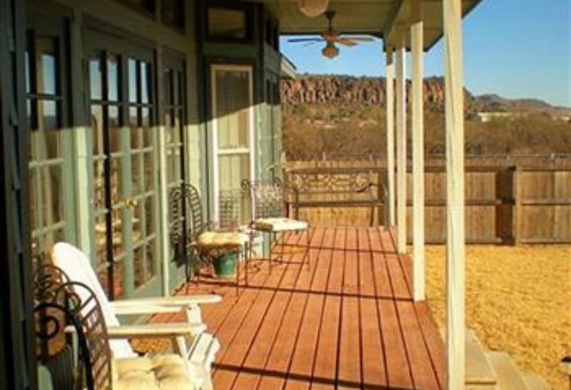 مبيت وإفطار Davis Mountains Inn