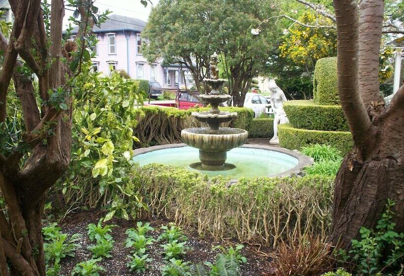 צימר Gingerbread Mansion