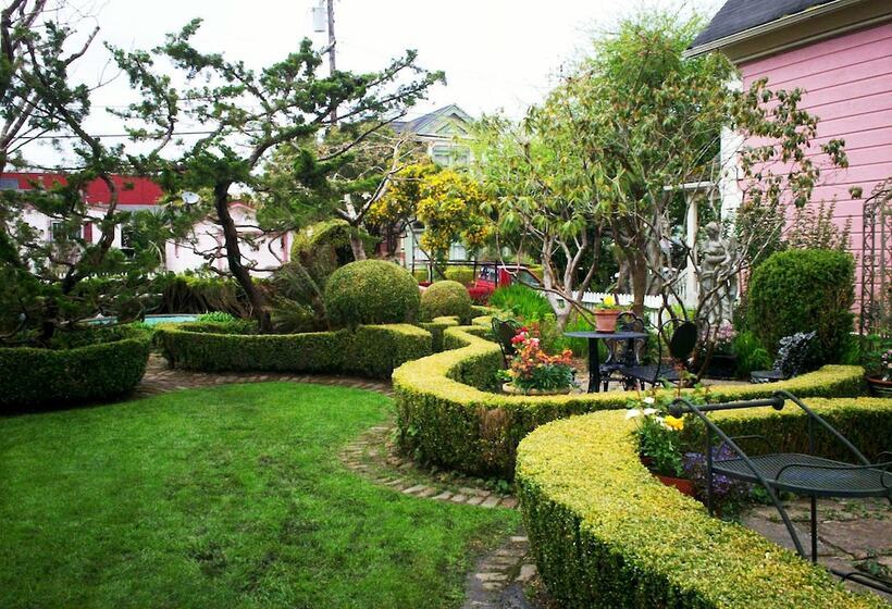 צימר Gingerbread Mansion