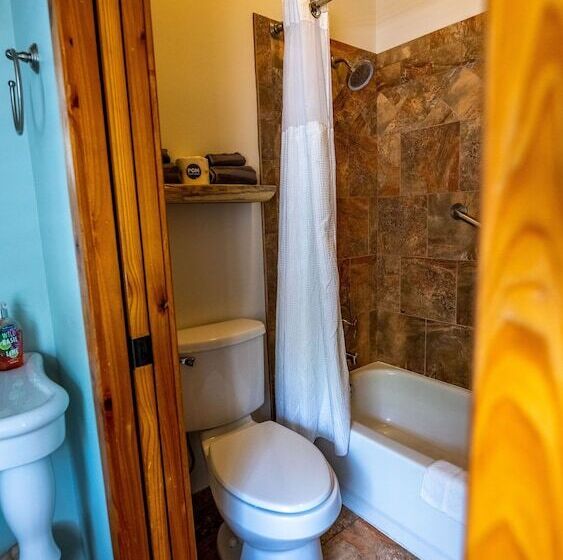 مبيت وإفطار Jensen Beach Inn