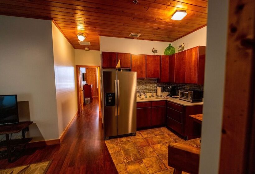 مبيت وإفطار Jensen Beach Inn