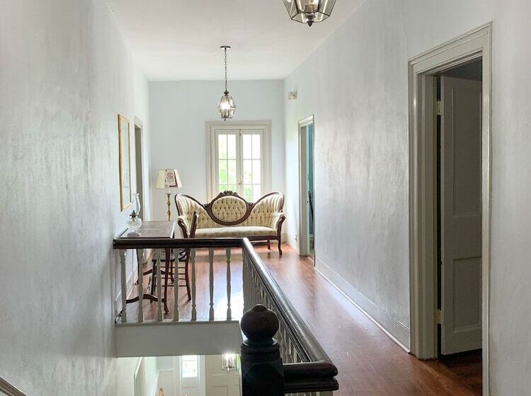 تختخواب و صبحانه Meadows Inn