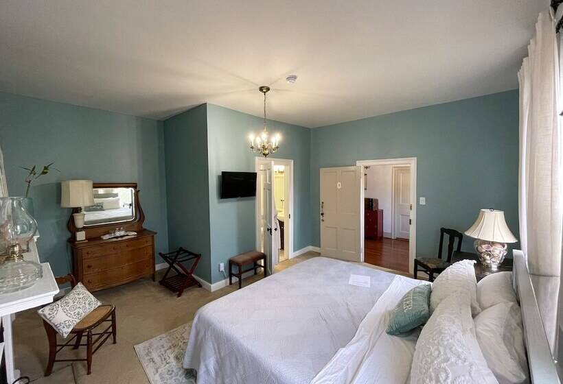 تختخواب و صبحانه Meadows Inn