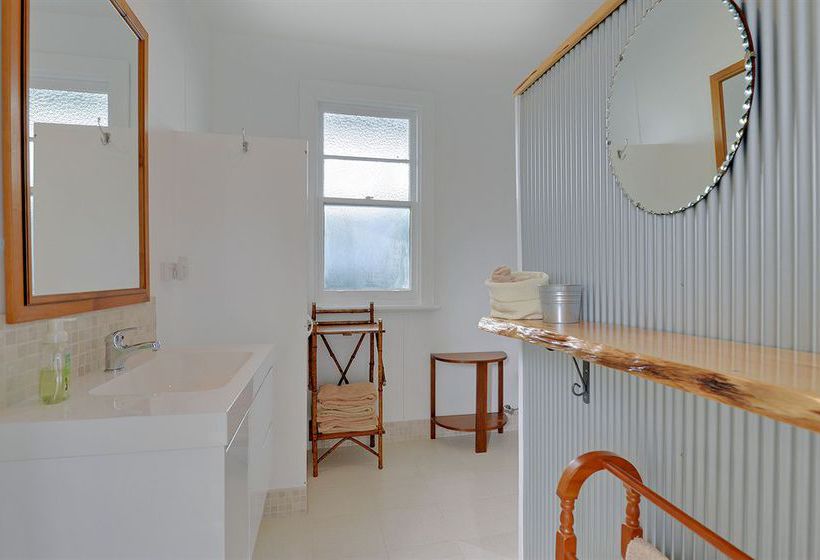 تختخواب و صبحانه Mt Lyell Anchorage