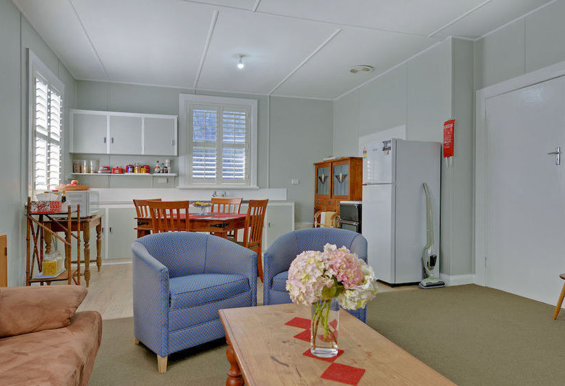 تختخواب و صبحانه Mt Lyell Anchorage