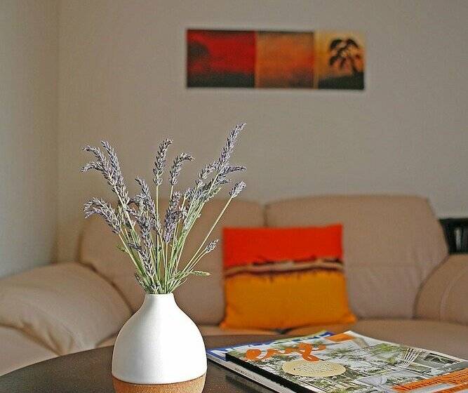 مبيت وإفطار Sugarloaf Lodge