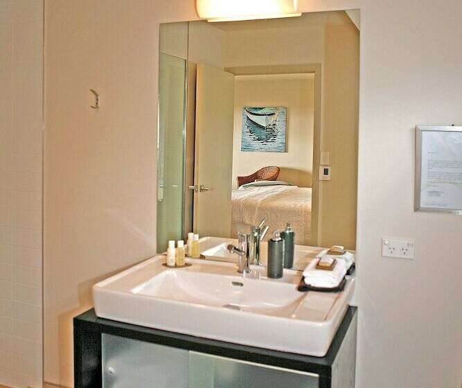 مبيت وإفطار Sugarloaf Lodge