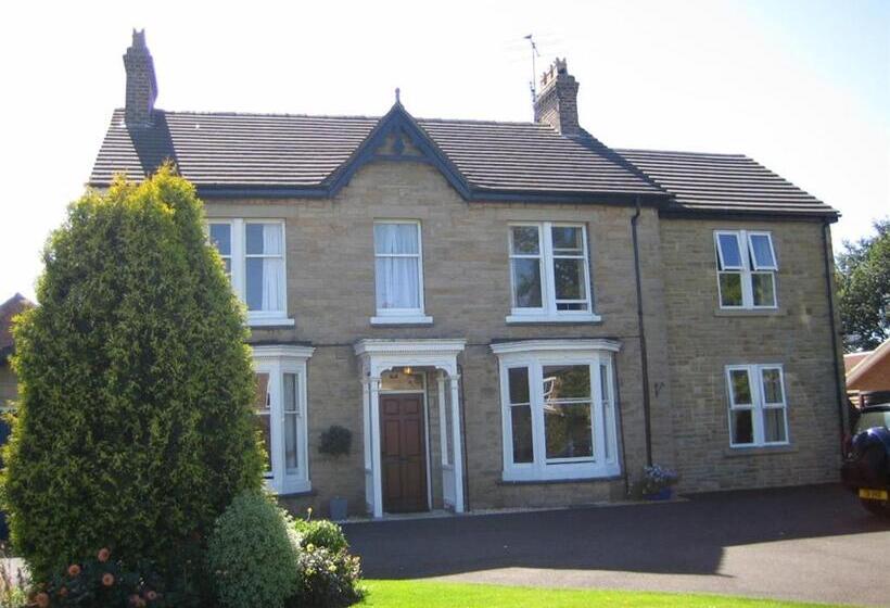 住宿加早餐  The Poplars Rooms & Cottages