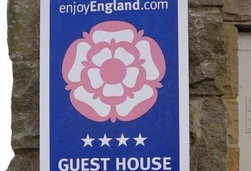 住宿加早餐  The Poplars Rooms & Cottages