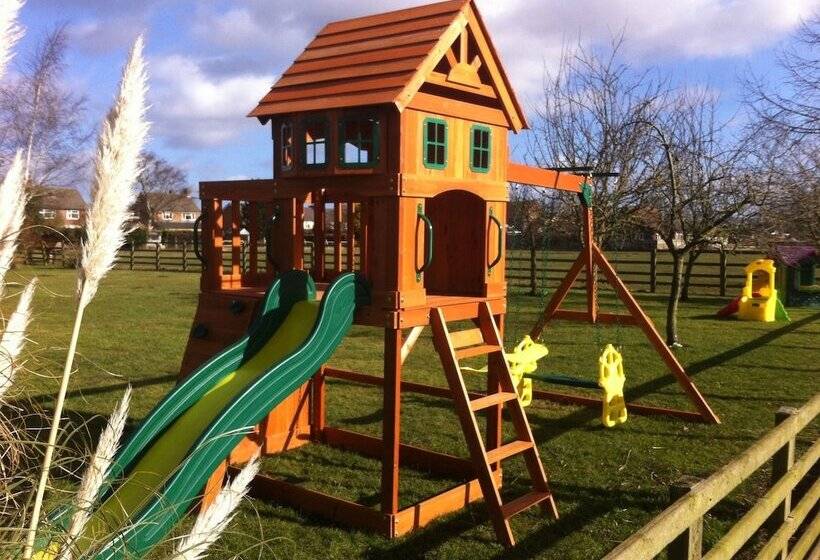 Bed and Breakfast The Poplars Rooms & Cottages