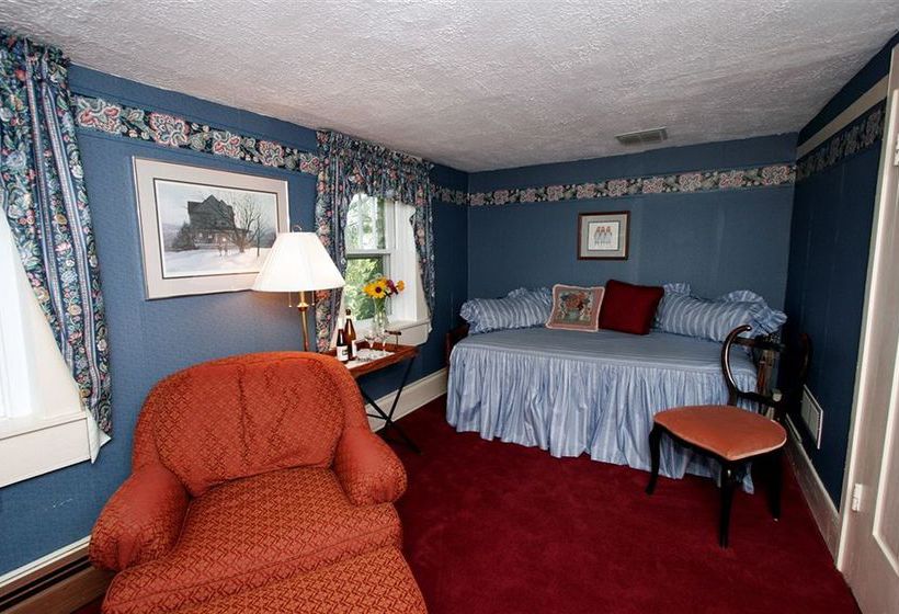 By The Side Of The Road Bed & Breakfast