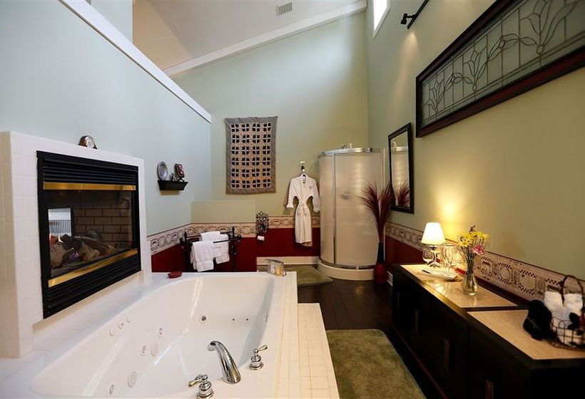 By The Side Of The Road Bed & Breakfast