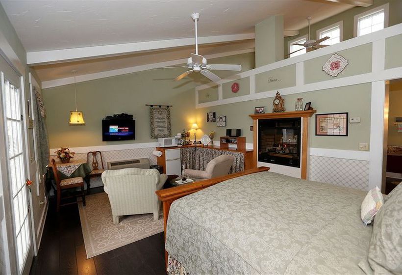 By The Side Of The Road Bed & Breakfast