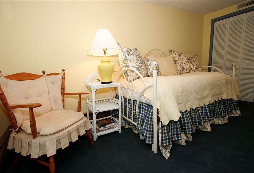 By The Side Of The Road Bed & Breakfast