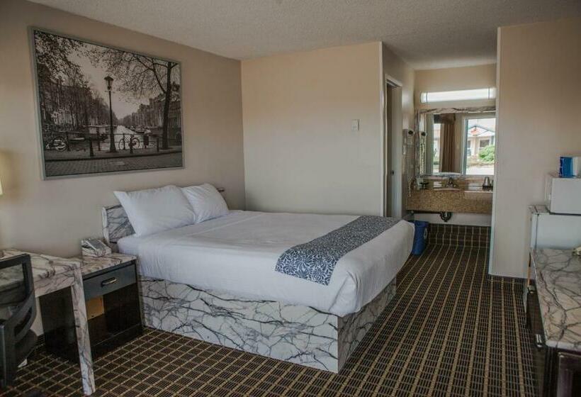 Canadian Motel North Battleford