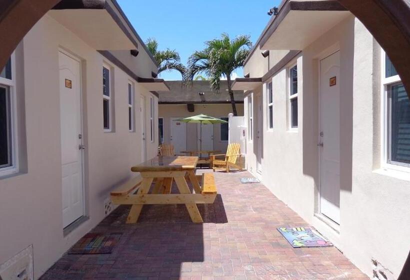 Caribbean Resort By The Ocean