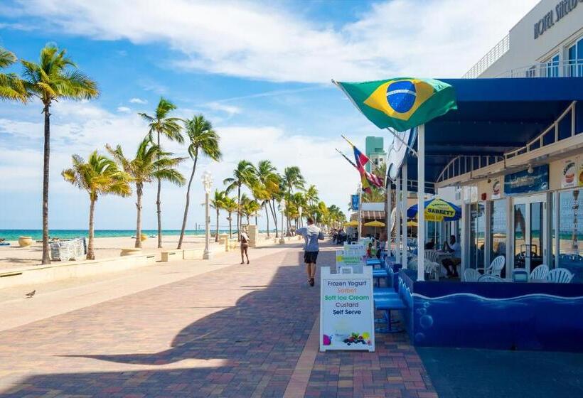 Caribbean Resort By The Ocean