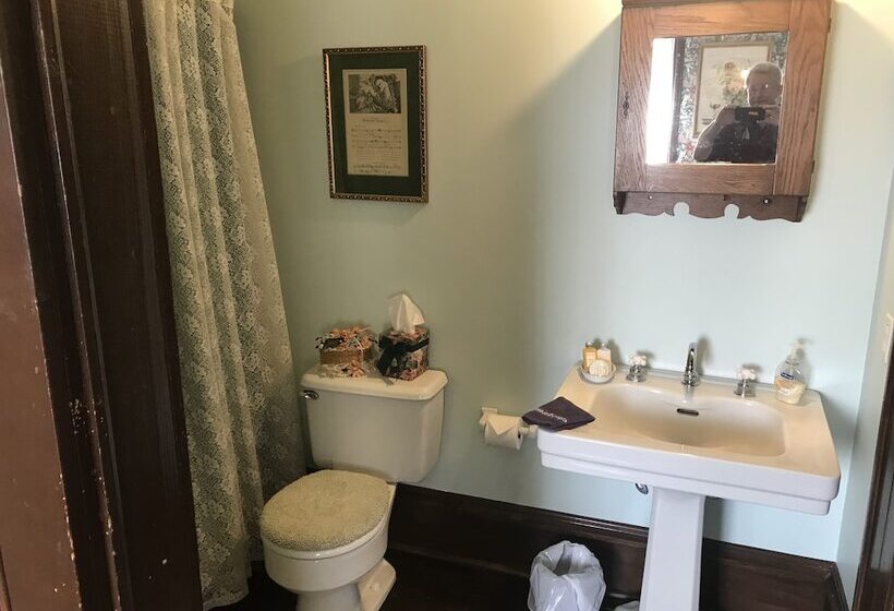 Corner George Inn Bed & Breakfast