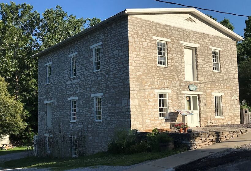 Corner George Inn Bed & Breakfast