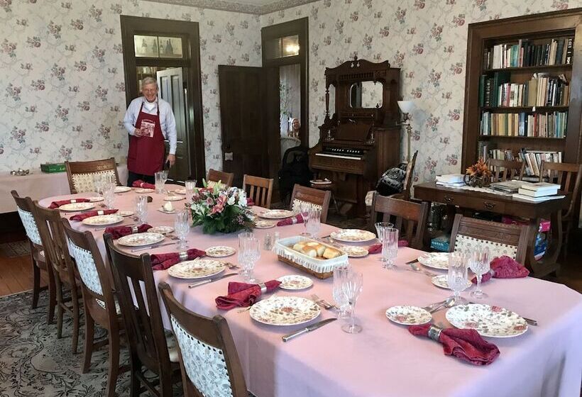 Corner George Inn Bed & Breakfast