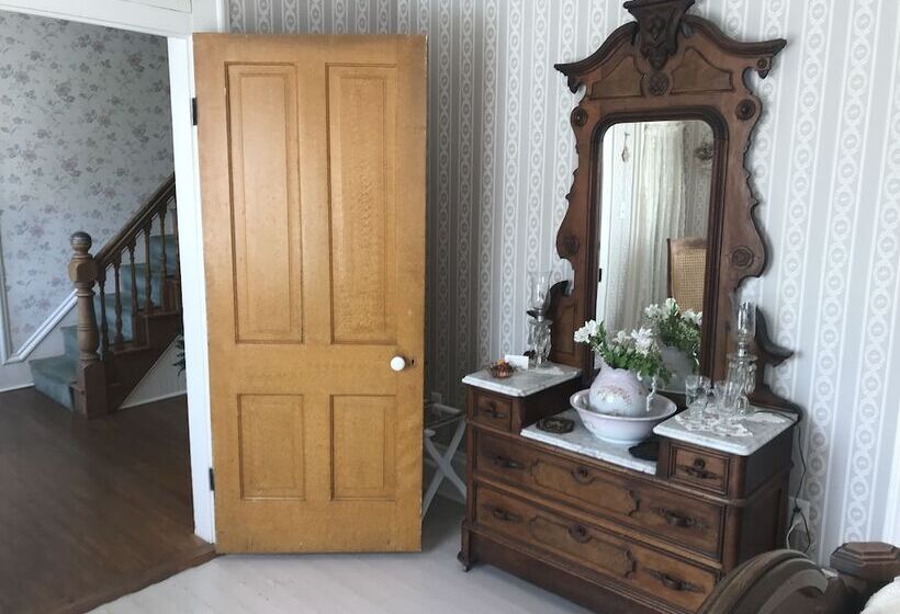 Corner George Inn Bed & Breakfast