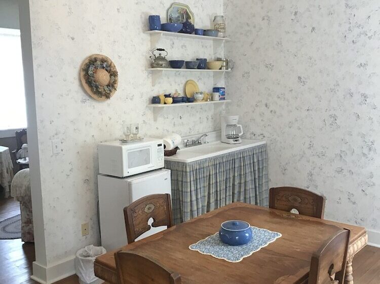 Corner George Inn Bed & Breakfast