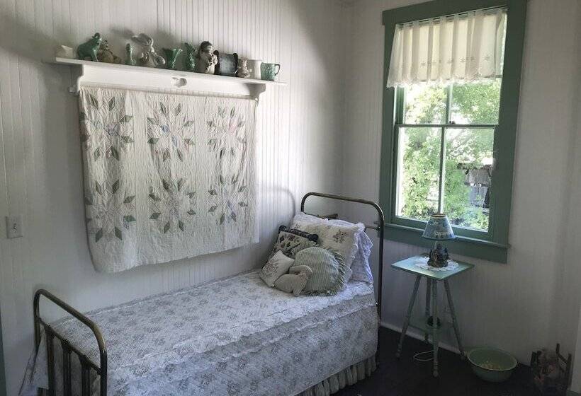 Corner George Inn Bed & Breakfast