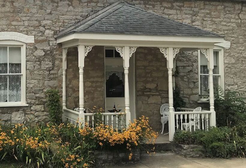 Corner George Inn Bed & Breakfast