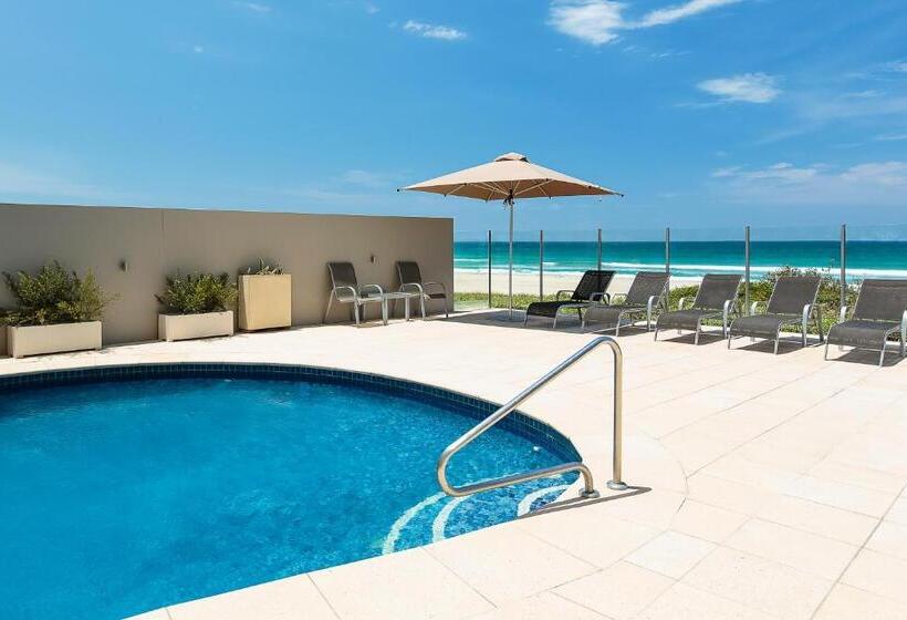 Dorchester On The Beach