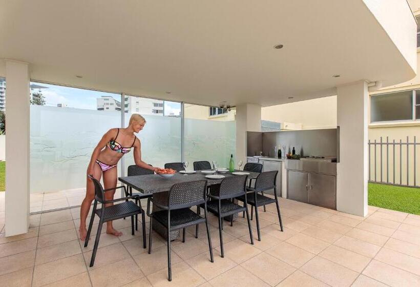 Dorchester On The Beach