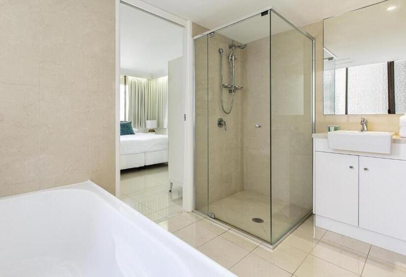 Dorchester On The Beach