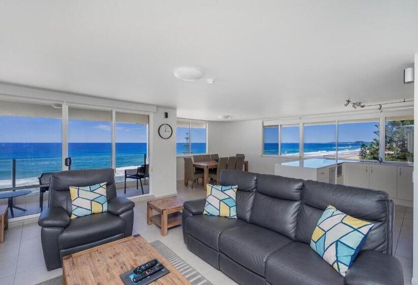 Dorchester On The Beach