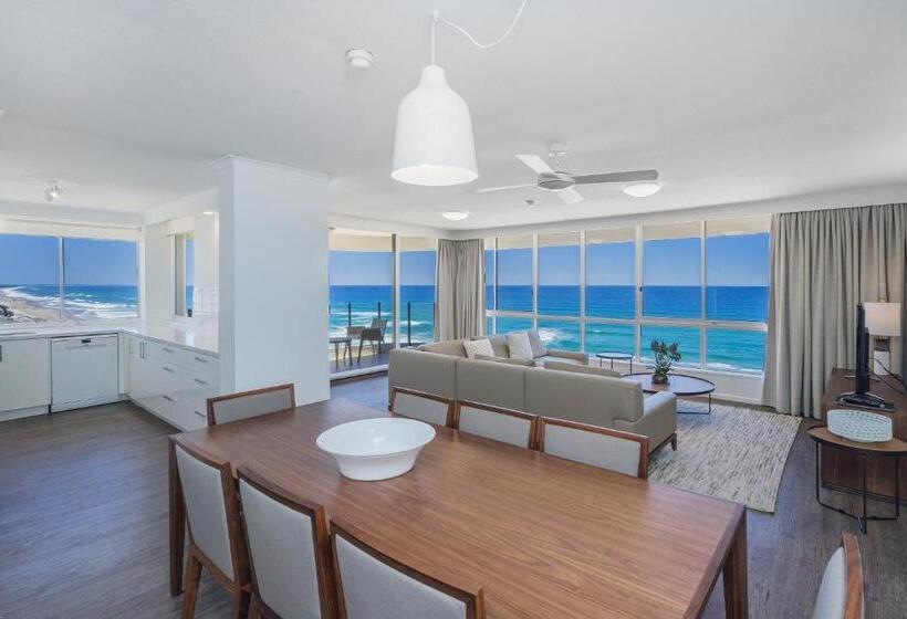 Dorchester On The Beach