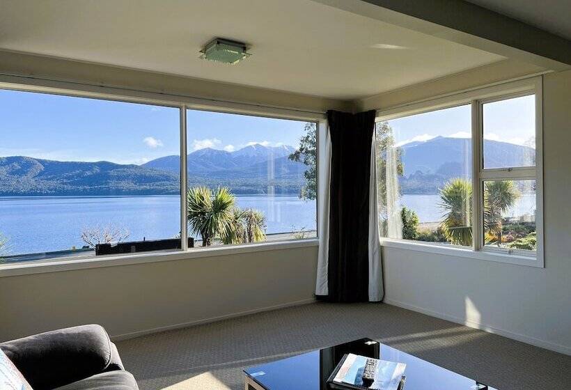 Fiordland Lakeview Motel And Apartments