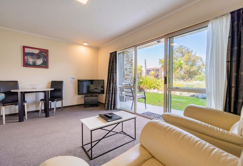 Fiordland Lakeview Motel And Apartments