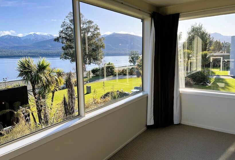 Fiordland Lakeview Motel And Apartments