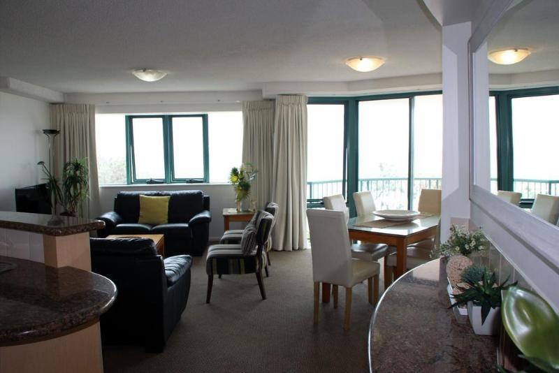 Grand Palais Boolarong Beachside Apartments
