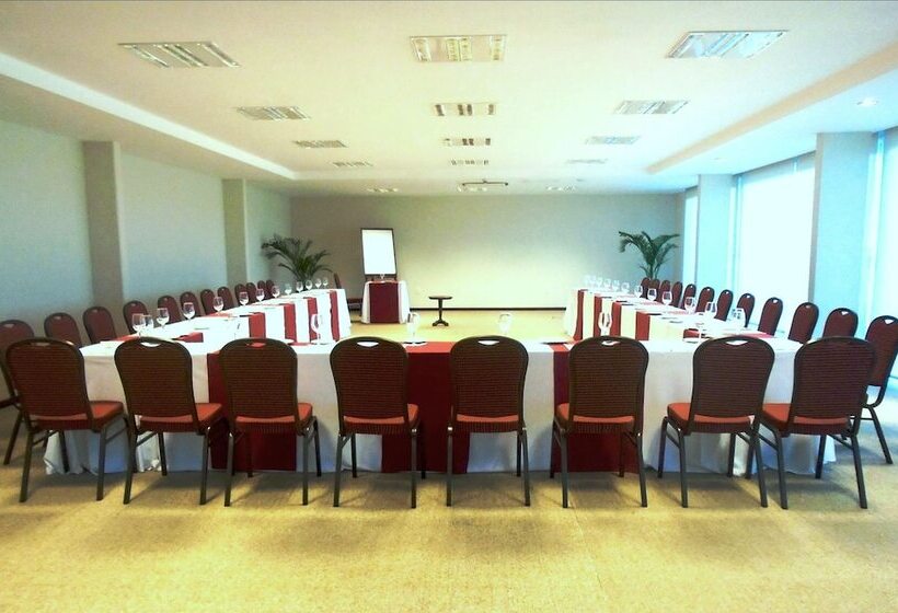 هتل Altos Del Arapey All Inclusive, Golf & Spa