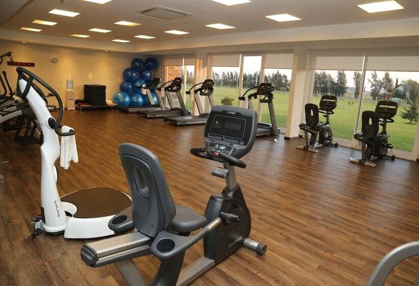 هتل Altos Del Arapey All Inclusive, Golf & Spa