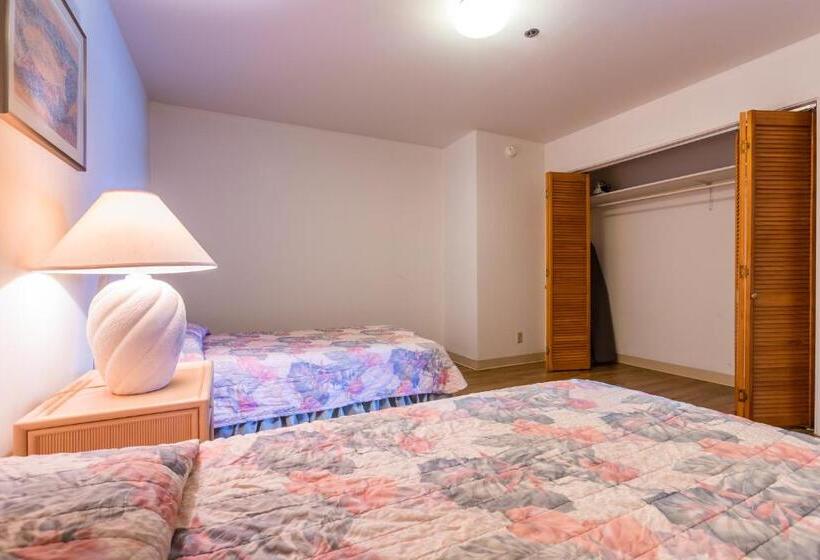 هتل Alupang Beach Tower