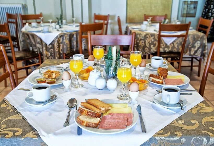 Anastassiou Hotel Bike And Motorcycle Friendly